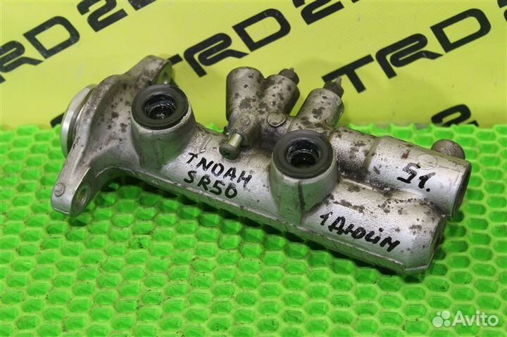 Главный тормозной цилиндр Toyota Town Ace Noah