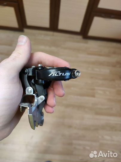 Передний переключатель Shimano Altus M371