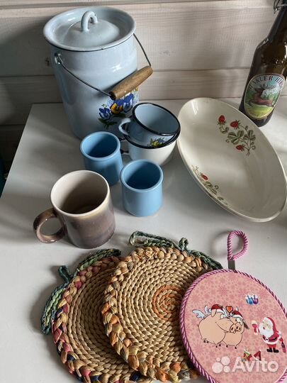 Набор столовой посуды и банки стеклянные