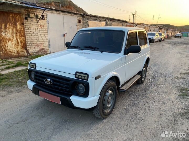 LADA 4x4 (Нива) 1.7 МТ, 2002, 200 000 км