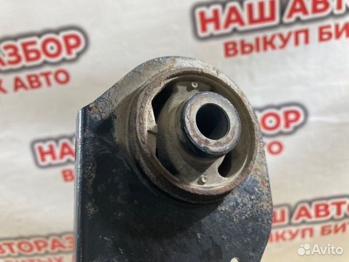 Кронштейн редуктора Renault Duster 2014