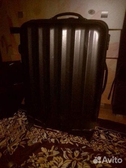 Чемодан на колесах большой