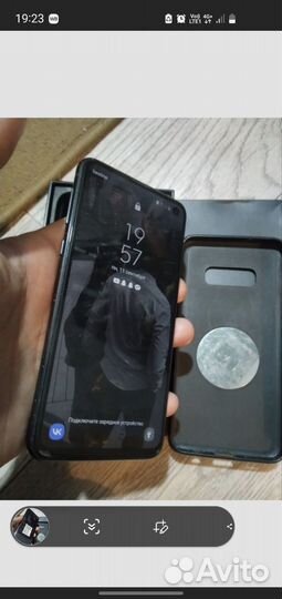 Телефон Samsung galaxy s10e