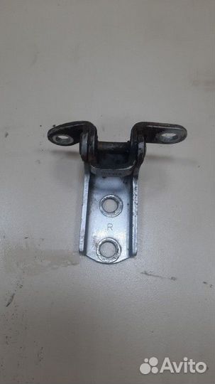 Петля двери задней правой нижняя Toyota Corolla