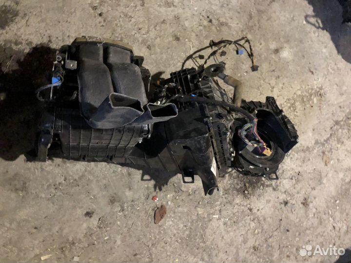 Корпус печки печка Volkswagen Touareg
