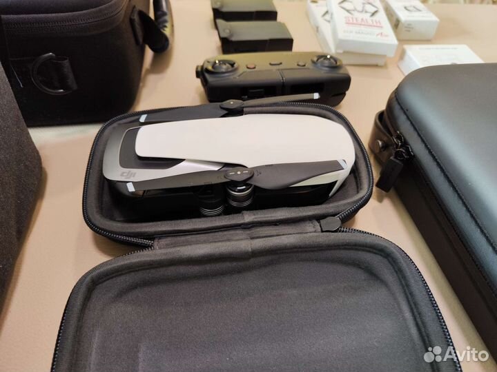 Квадрокоптер Dji Mavic Air Fly More Combo