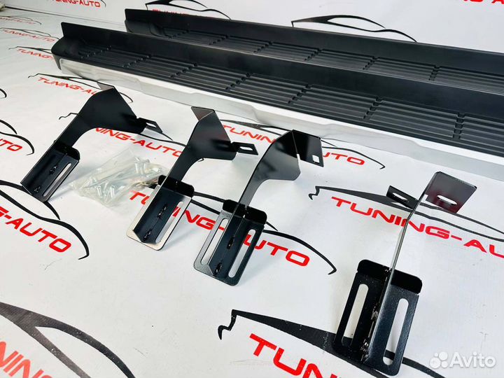 Подножки Volkswagen Amarok V9377