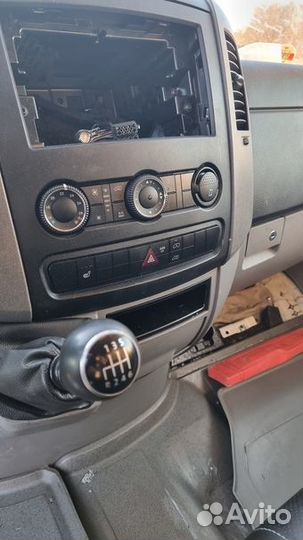 В разборе Volkswagen Crafter 2011г. 2.0 136л.с