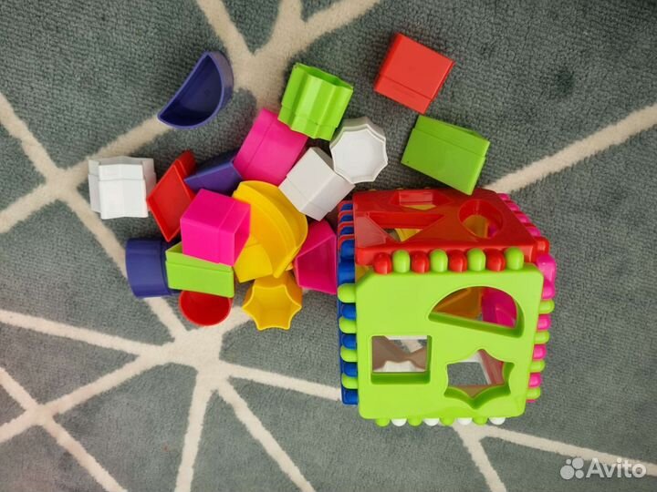 Пластиковый игрушки, пакетом