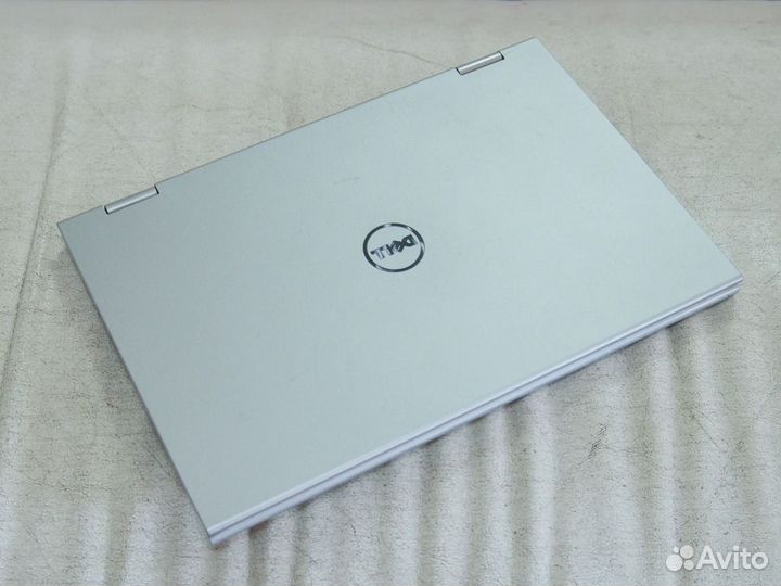 Компактный ноутбук Dell Inspiron 11