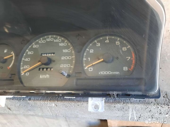 Приборная панель Mitsubishi Space Wagon