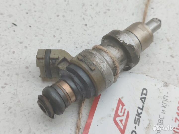 Форсунка топливная Toyota Nadia SXN10 3sfse