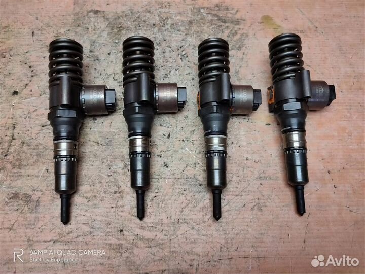 Форсунка дизельная Volkswagen Golf 5 (2003-2009)