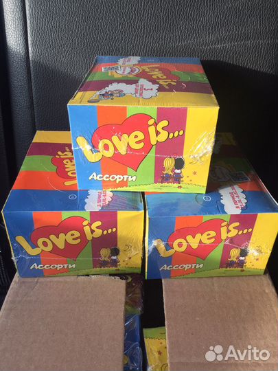 Love is 1 блок (100 жвачек) ассорти