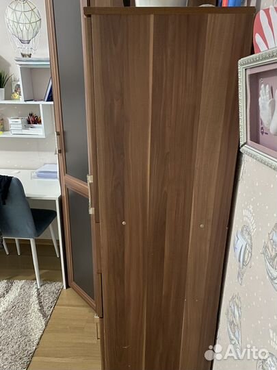 Угловой шкаф