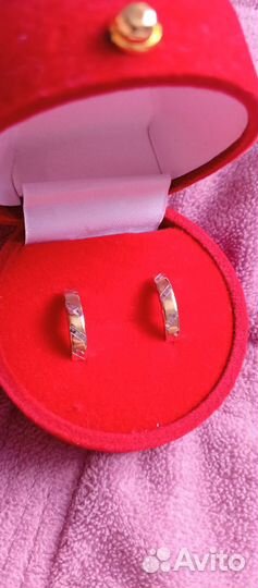 Золотые серьги