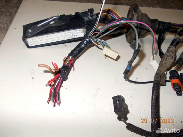 Эбу bosch 2112-1411020-40 с проводкой