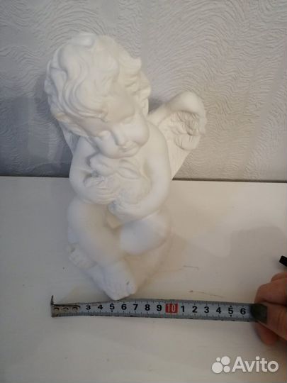 Ангел с кроликом гипс