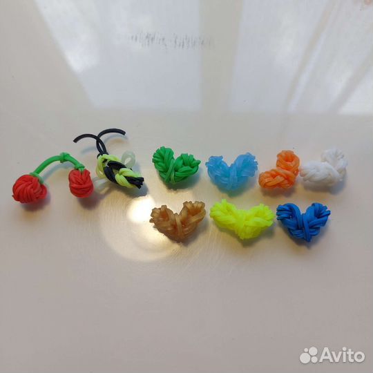 Игрушки и браслеты из резинок