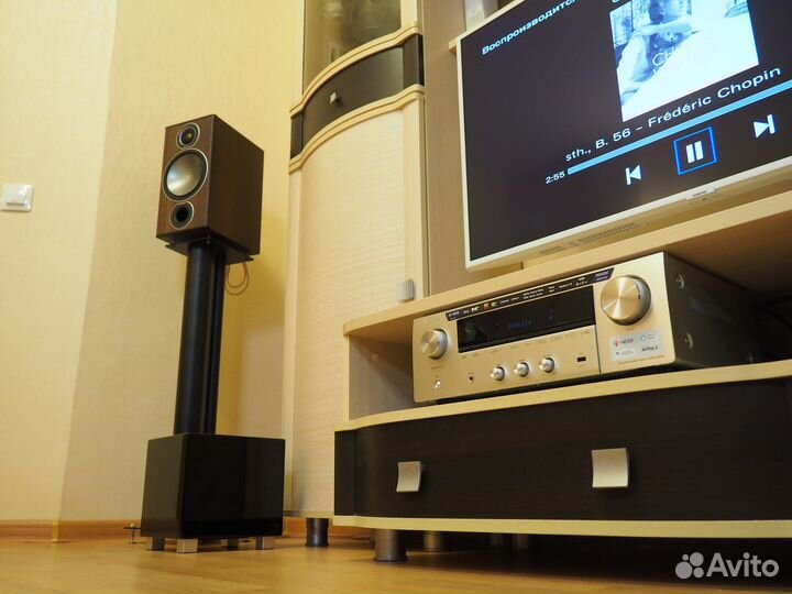 Полочная акустика Monitor Audio Bronze 2 Walnut
