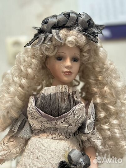 Фарфоровая кукла светильник