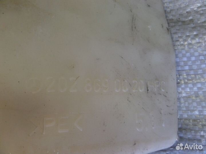 Бачок омывателя лобового стекла Mercedes Benz W202