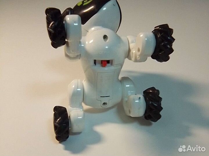 Мини версия работа чип. Этот робот делает команды