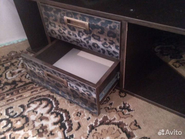 Тумба под телевизор