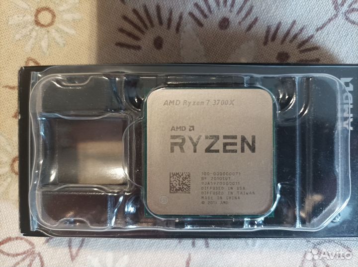 AMD Ryzen 7 3700X, BOX (процессор+куллер с RGB)