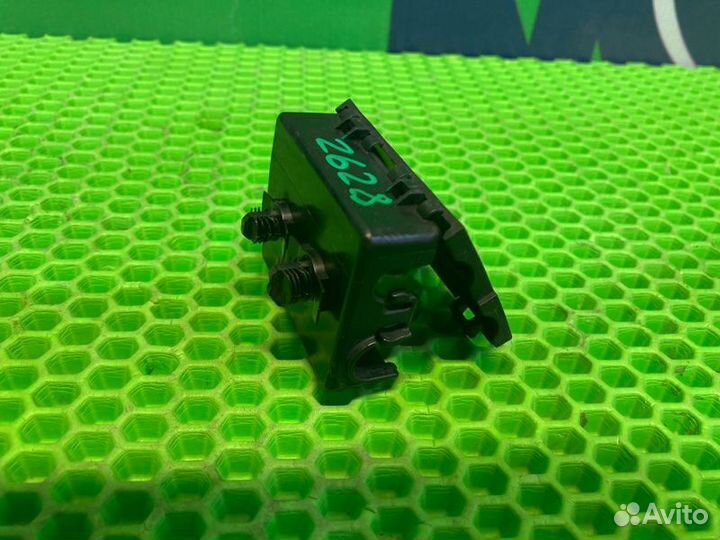 Кронштейн разъема Bmw 3 F30 N47D20C 2012