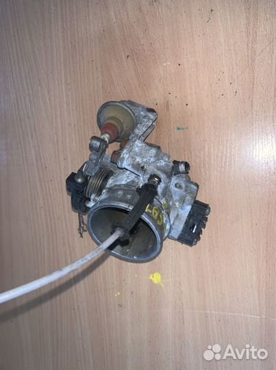 Дроссельная заслонка vw Passat b4 2.0