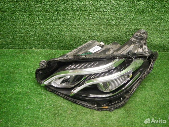 Фара левая Mercedes-Benz E-Class