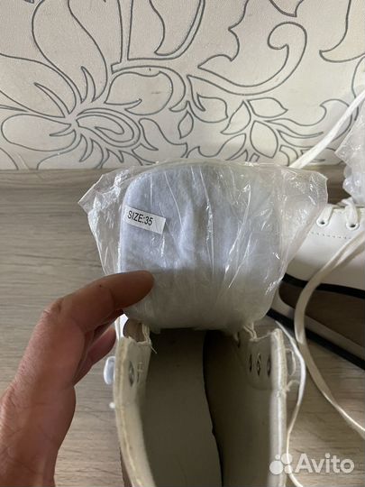 Коньки фигурные