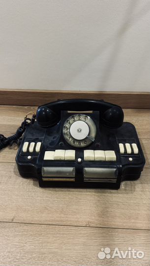 Старый телефон