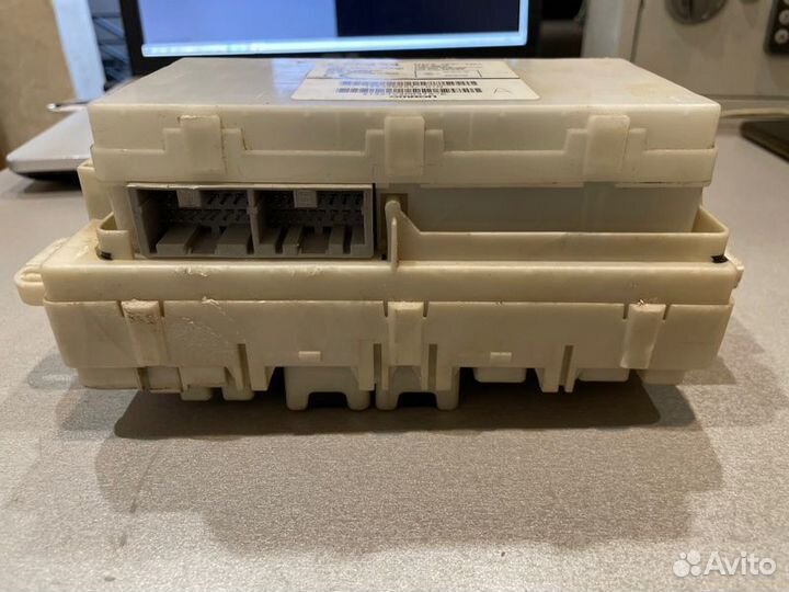 Блок предохранителей Mitsubichi L200 4N15 2017