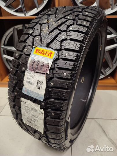 Pirelli Ice Zero 275/40 R22 108H
