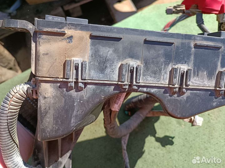 Блок предохранителей Джили эмгранд EC7 1.8 л 2013г