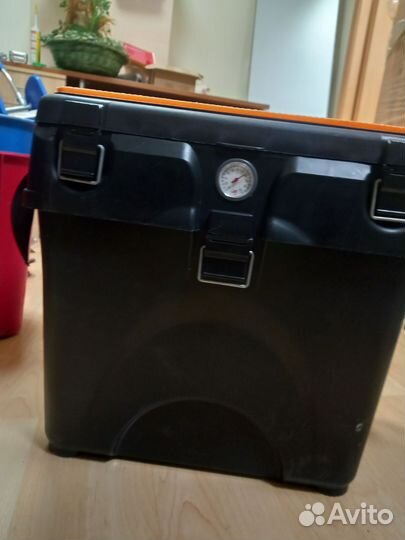 Зимний рыболовный ящик