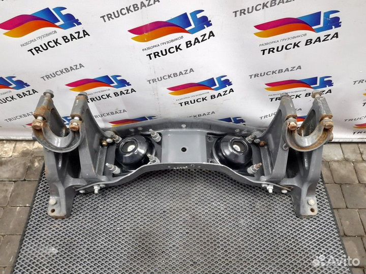 Траверса рамы передняя поперечная