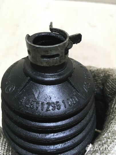 Пыльник рулевой тяги Мерседес