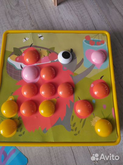 Настольный развивающий пазл с цветными кнопками