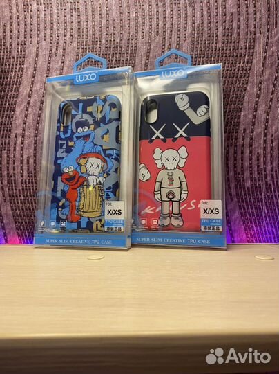 Чехол luxo kaws на iPhone