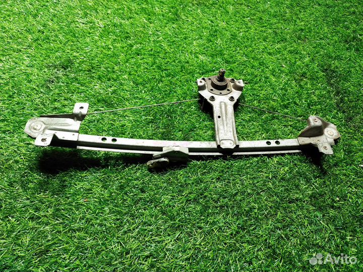 Стеклоподъемник механ. задний левый Opel Omega B