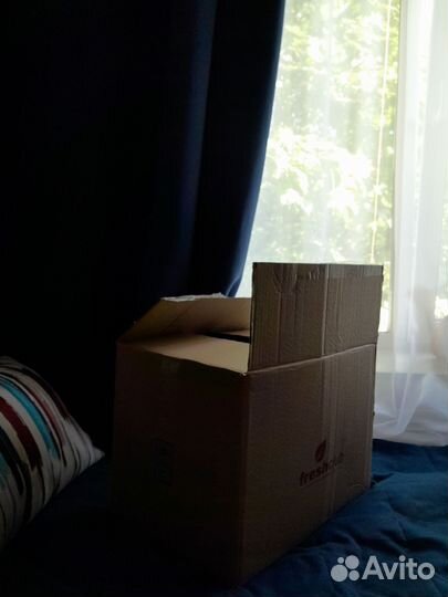 Коробка с одеждой (мерч)