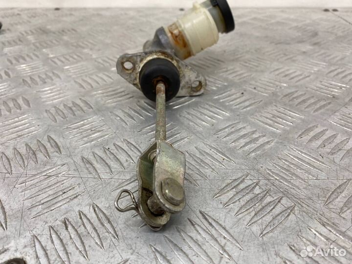 Б/У главный цилиндр сцепления Hyundai Accent LC