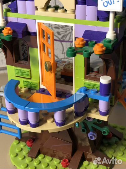 Lego домик Мии на дереве