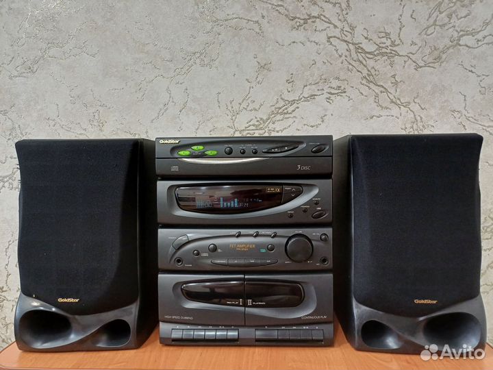 Музыкальный центр GoldStar