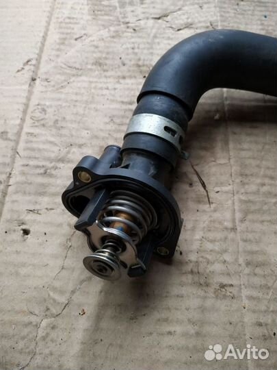 Корпус термостата б/у L32715170