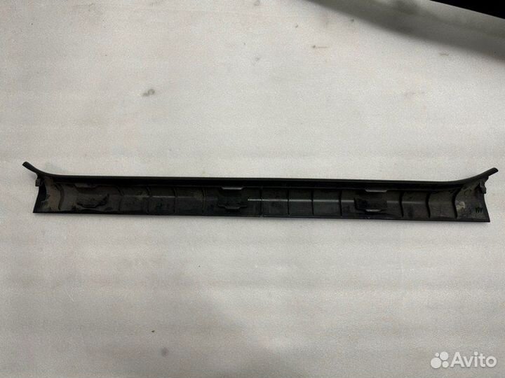 Накладка порога внутренняя передняя левая Toyota