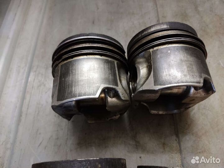 Поршень двигателя 3.0 дизель CAS VW Туарег Audi Q7